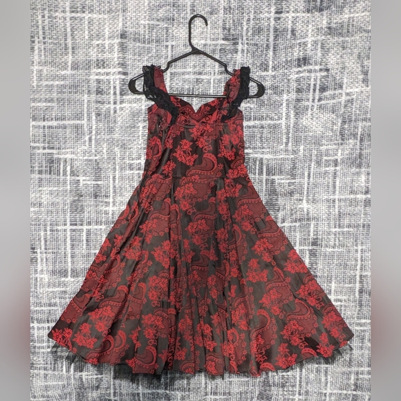 Hearts and Roses Gothic Brocade Dress - Picture 2 of 3